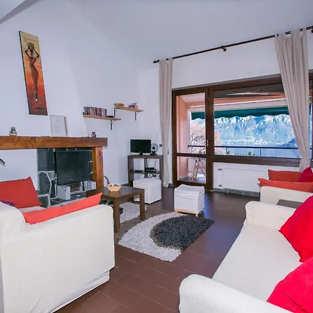 Sleeps 6 Air Con *
